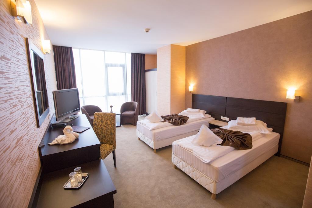 Hotel Meliss Craiova Phòng bức ảnh