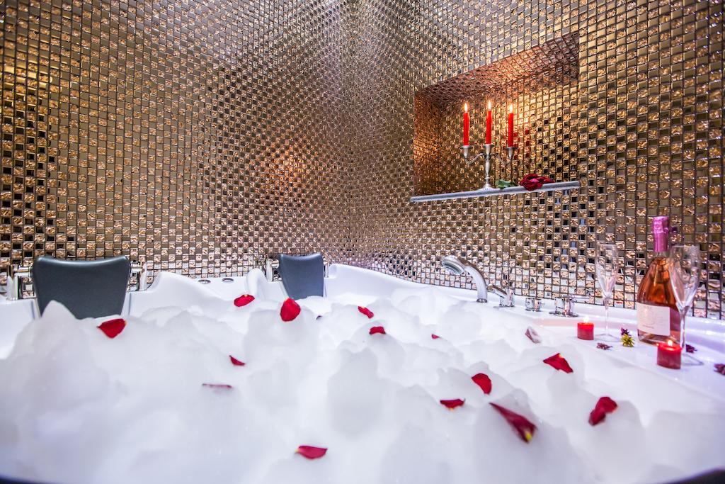 Hotel Meliss Craiova Phòng bức ảnh